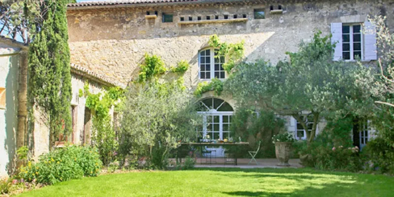 A Beautifully Restored Family Villa in Avignon