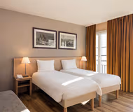 Bedroom at Paris Adagio Serviced Apartment, Montmartre