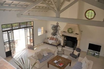 A Cozy Luxury Villa in Eygalieres