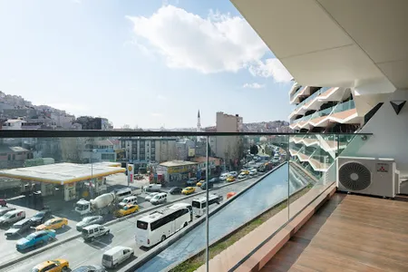 Kurtuluş Deresi Street Serviced Apartment