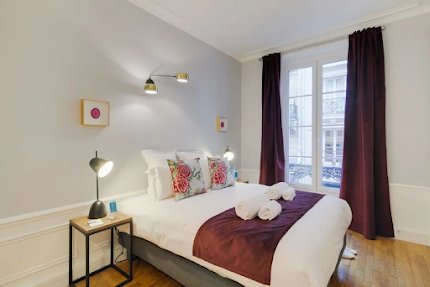 A  200M2 JEWEL IN CHAMPS ELYSEES