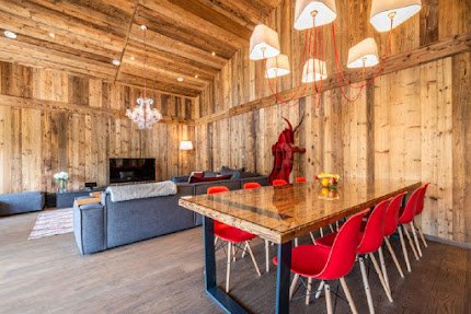 A PICTURE PERFECT ALPINE CHALET WITH UNIQUE INTERIOR IN MORZINE