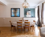 Elegant Francs Bourgeois