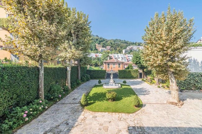 LAKE COMO HISTORIC LUXURY VILLA- 1200M2 OF PURE SPLEDOUR