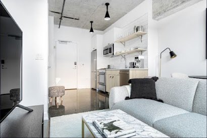 W Chicago Ave Serviced Apartment