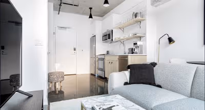 W Chicago Ave Serviced Apartment