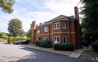 Grove Cross Road Apartments