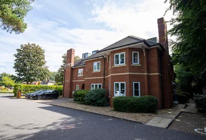 Grove Cross Road Apartments