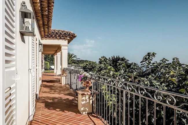 STUNNING VILLA IN GRIMAUD PANORAMIC SEAVIEWS