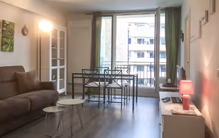 Grandes-Carrières Serviced Apartment