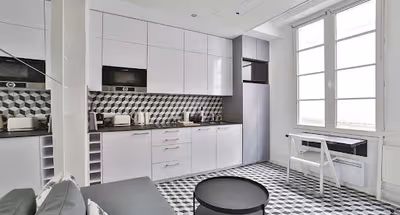 SPACIOUS STUDIO TUILERIES RUE SAINT HONORE