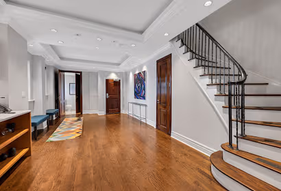 East Serviced Apartment