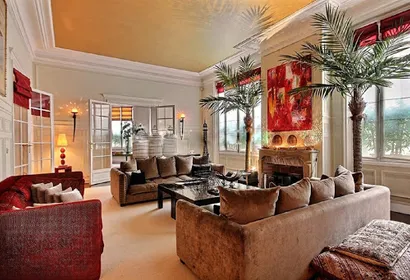 Glamour, glitz, luxury and granduer RUE DE LA POMPE