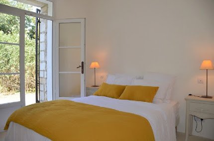 A Cozy Luxury Villa in Eygalieres