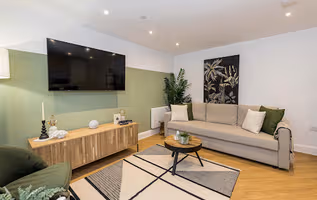 (15 AUR) Aurora Heights 2p