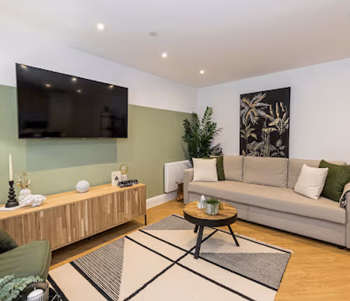 (15 AUR) Aurora Heights 2p