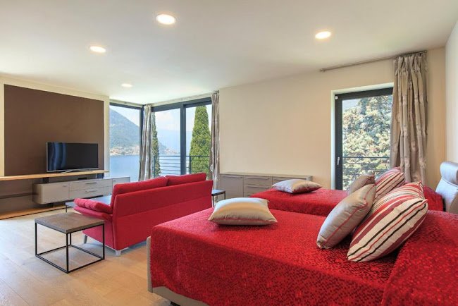 ULTRA MODERN LUXURY RETREAT ON THE FIRST LINE OF LAKE COMO!