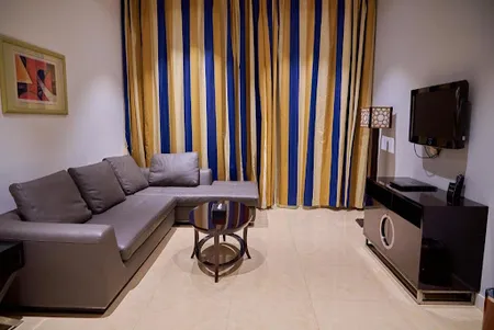 Al Barsha Serviced Apartments 3