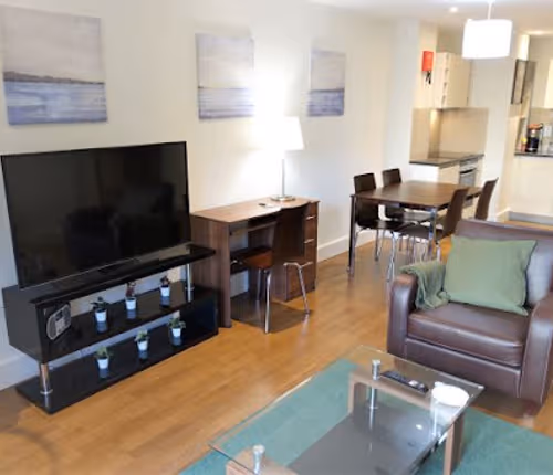 Kingston Riverside Two Beds with Balcony