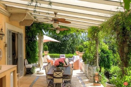 A Gorgeous Villa Home in Gassin
