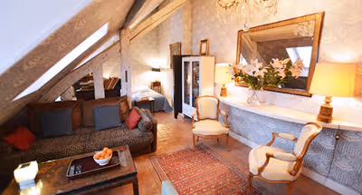 PARISIAN RETREAT NEAR THE TUILERIES-LOUVRE