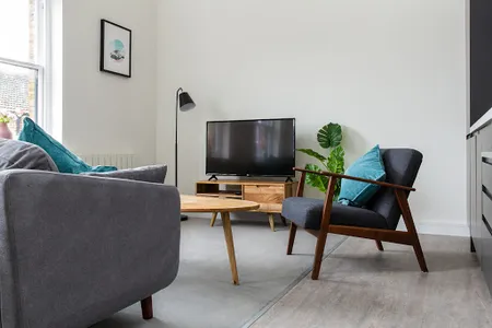 Bright living room at Queen's Park