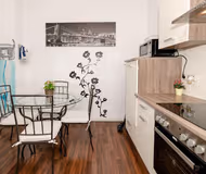 Karolingerstraße Serviced Apartment