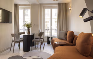 THE GLAMOROUS RUE ST HONORE - TUILERIES & OPERA