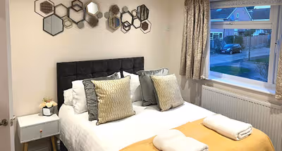 2 Beech Tree Close, Stanmore Apartment
