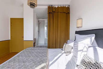 OPERA JEWEL -COMMANDING VIEWS PERCHED IN PARISIAN HEIGHTS