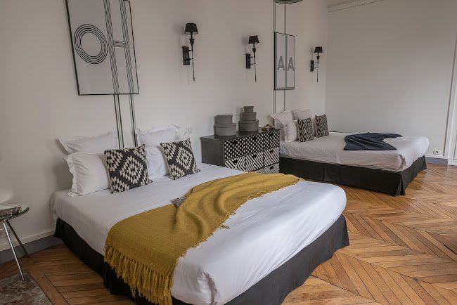 LUXURY 200M2 IN ARC DE TRIOMPHE CHAMPS ELYSEES