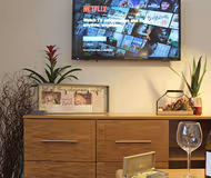 Luxury Central Chester Apartment - Free Parking