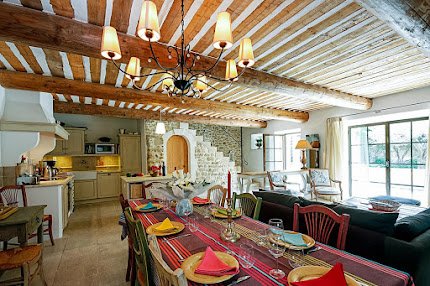 Quintessential Provencal Villa in the Hamlet of Maubec