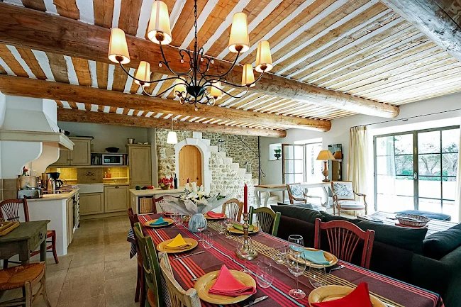 Quintessential Provencal Villa in the Hamlet of Maubec