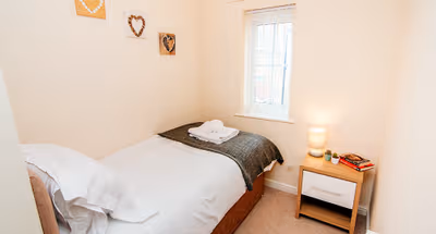 Single bed bedroom at Harris House