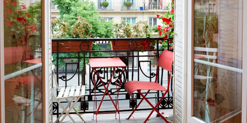 120SQM PARISIAN CHARM ON BOULEVARD RASPAIL