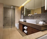 Bathroom - 3 bed apartment