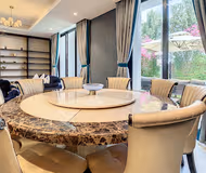 Enchanting 3 + 1 Bedroom Villa, Motor City