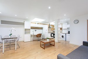 Kings Cross Apartment