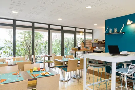Dining space at Paris Clamart