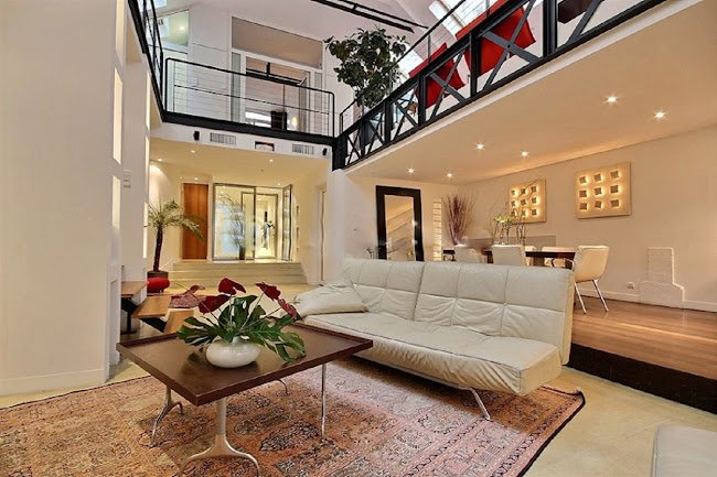 AN EPITOME OF TRUE LUXURY 330M2 MONTORGUEIL