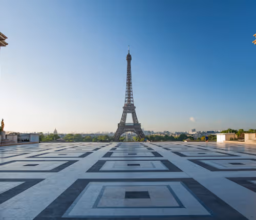 DISCOVER PARIS IN MOST UPSCALE NEIGHBORHOOD PASSY