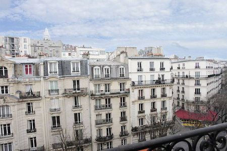 Two Bedroom Apt. on Rue Custine - Montmartre