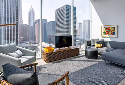 E Illinois Street Serviced Apartment