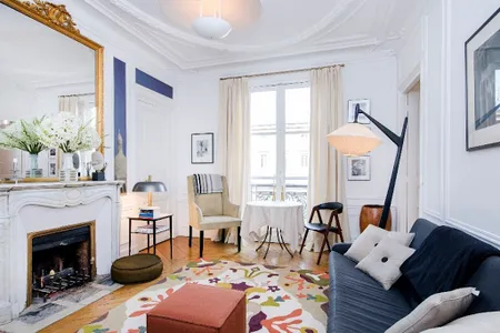 Simplistic living area in Pinot Grigio Serviced Apartment, Bastille