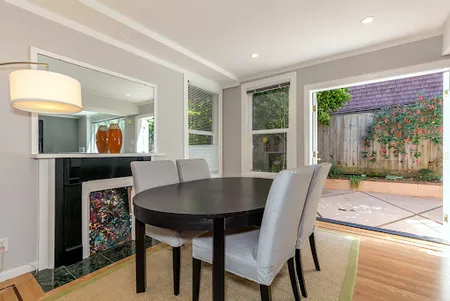 Dining space at Leavenworth St &amp; Francisco St Apartments