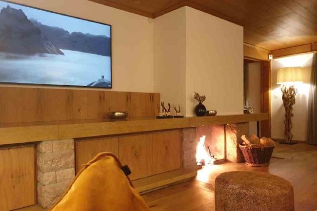 A Private Chalet With Views Over the Eggli and the Oldenhorn