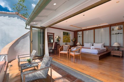 Luxurious Beach Villa In Kalim Beach