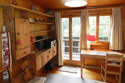 A Traditional Alpine 240 sqm Chalet in Central Gstaad