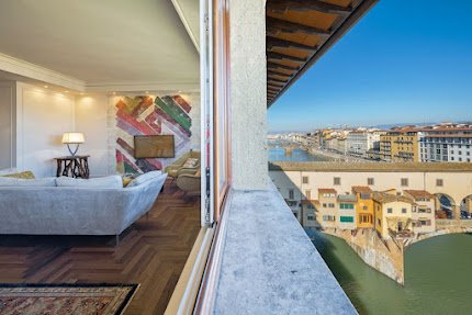 EXCEPTIONAL FLORENCE SKYLINE VIEWS-PONTE VECCHIO